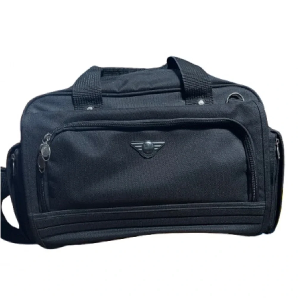Ricardo Beverly Hills Sport Travel bag - dimensions 19” wide x 12” high- black